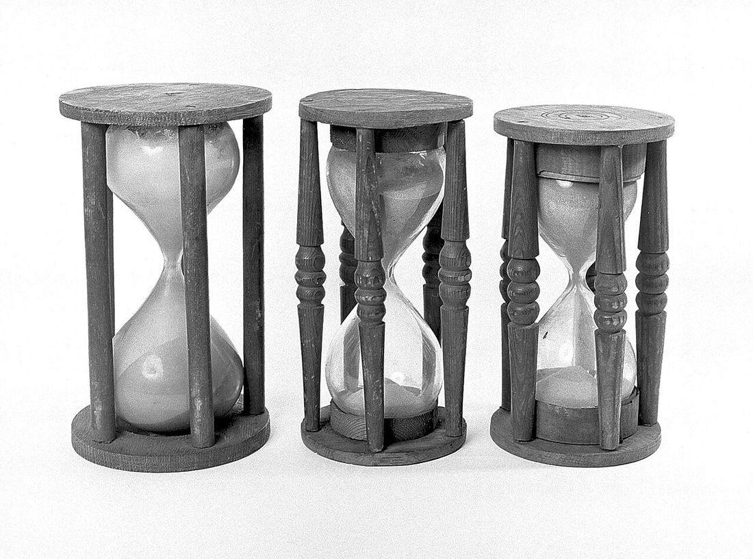 Sanduhren — Symbol für die Bezugsdauer